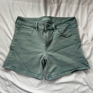 American Eagle stretchy shorts